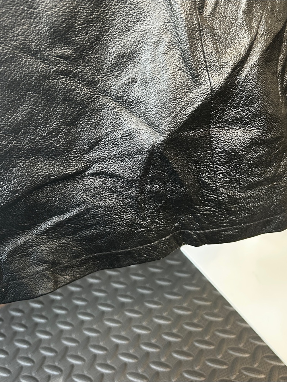 107. Venezia Black Leather Trench Coat for Women - Picture 13 of 14